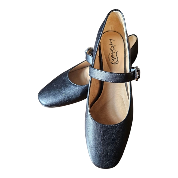 Life Stride Women's Black Mary Jane Flats Comfort Shoe Size 8. - Picture 1 of 13